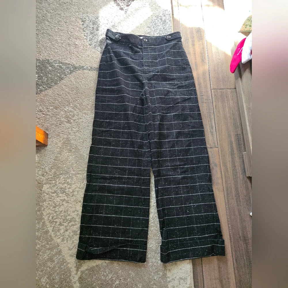 Relisted - Picture 2 of 10